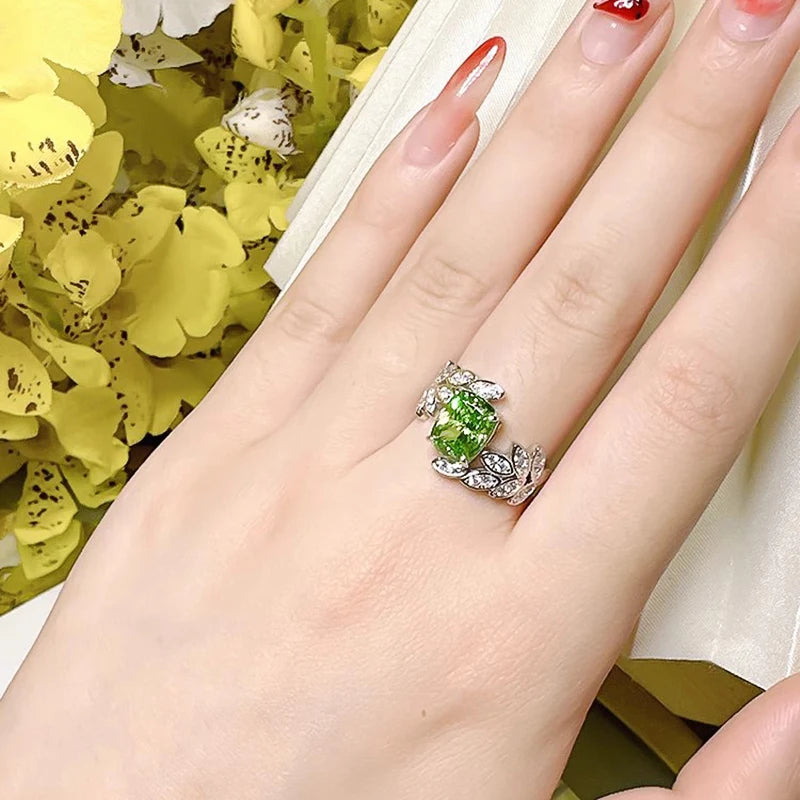 Luxury Green Leaf Ring