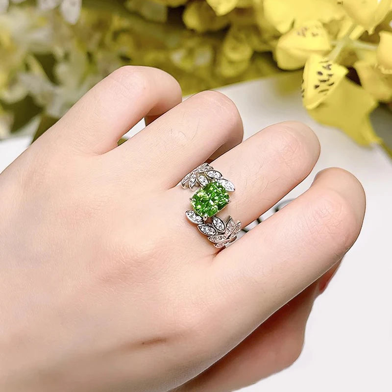 Luxury Green Leaf Ring